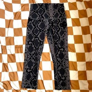 Lululemon Cropped Leggings